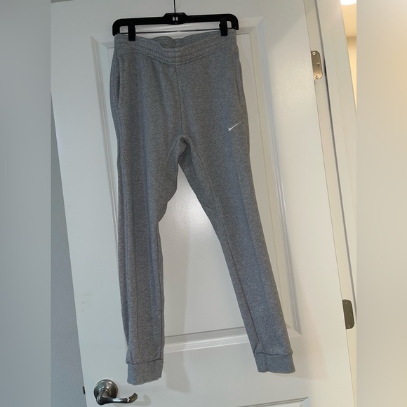 Nike gray joggers - Picture 2 of 6